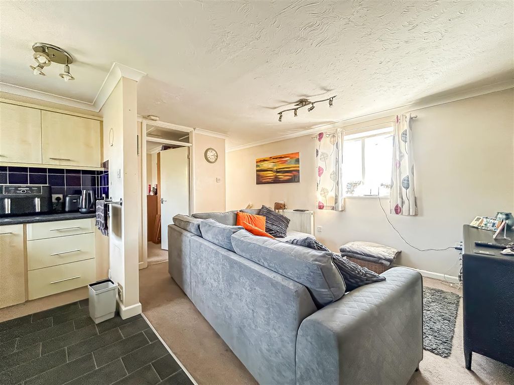 Property photo 2 of 15 5.Png