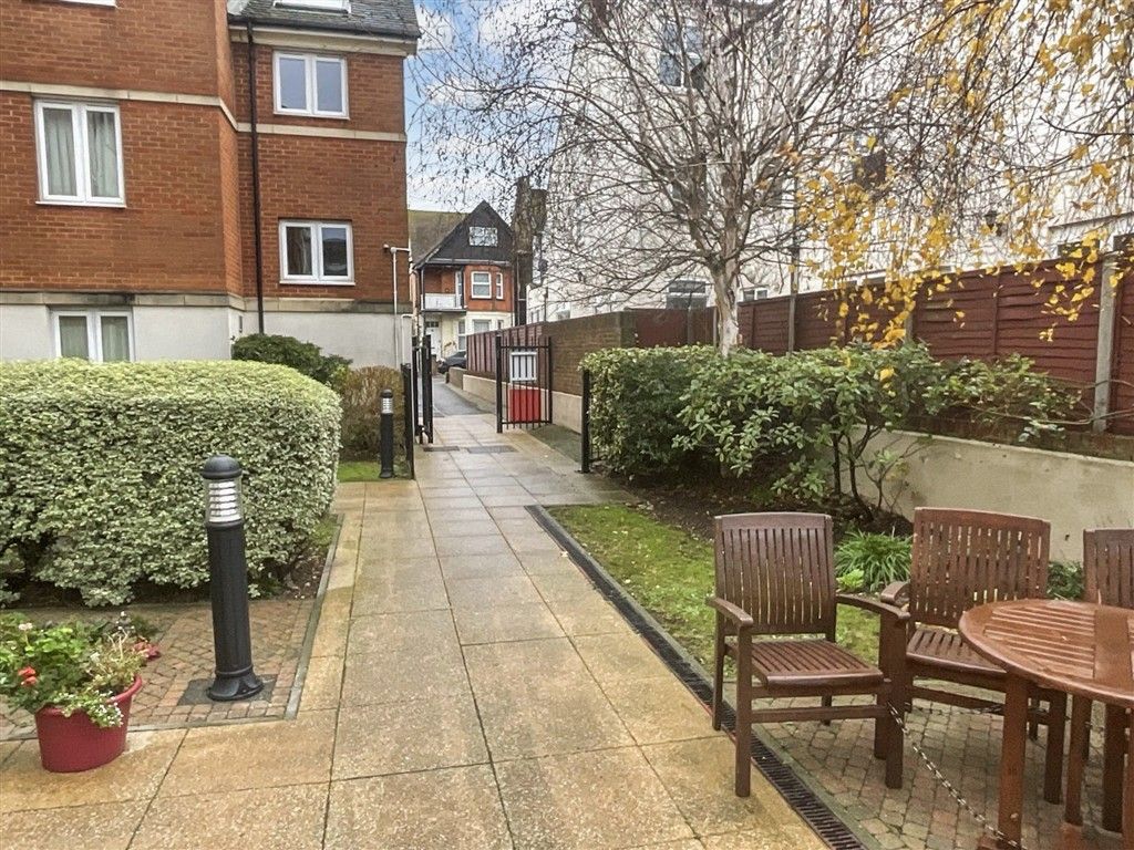 Property photo 1 of 7 Communal Garden