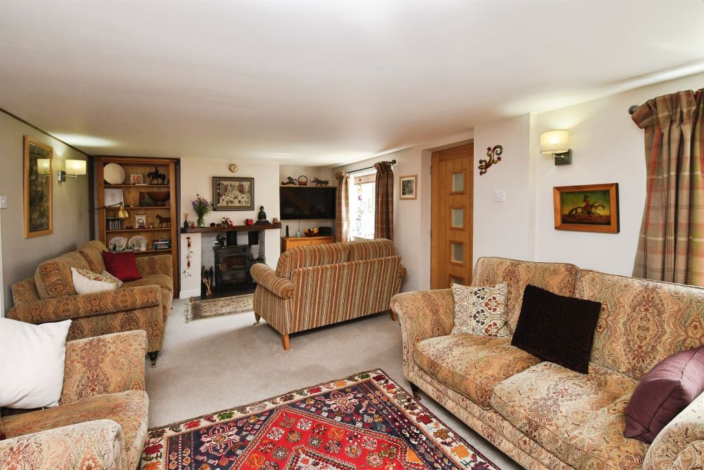 Property photo 2 of 20