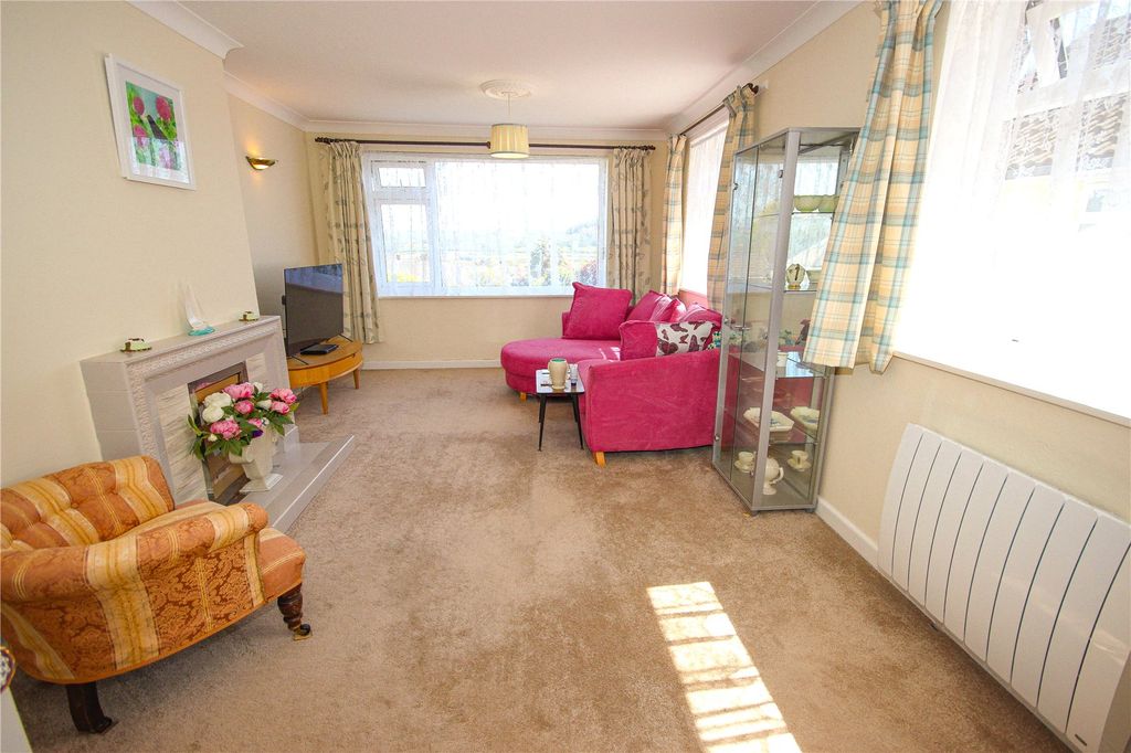 Property photo 3 of 14 Picture No. 02