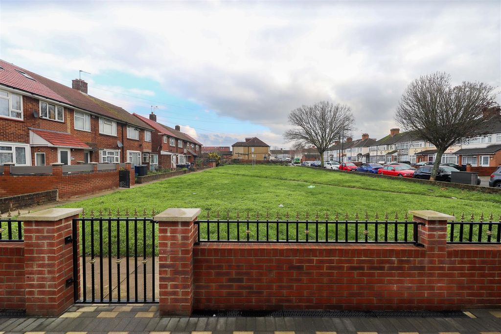 Property photo 3 of 17 Front View