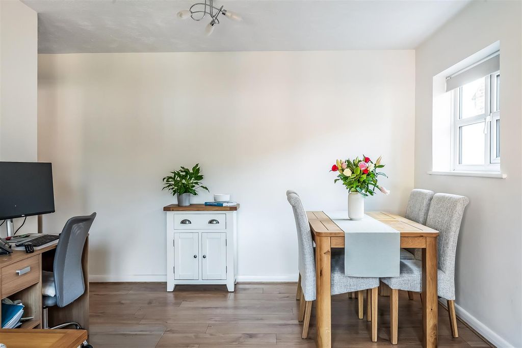 Additional image 18 of 1 bed flat for saleAshtead KT21