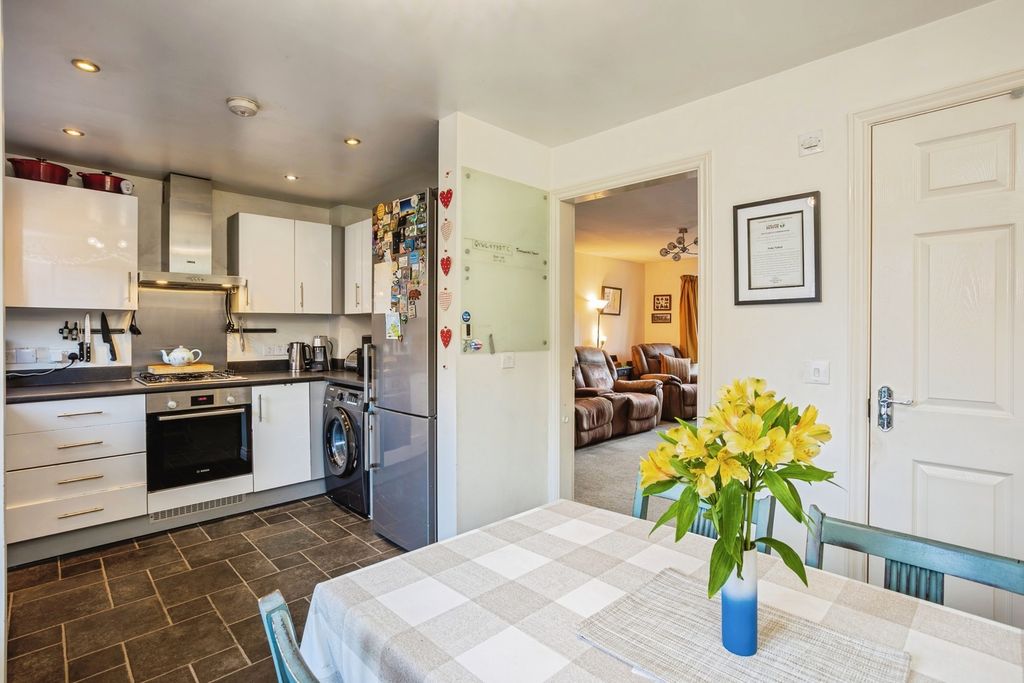 Property photo 3 of 20 Pbox-Img.Jpg