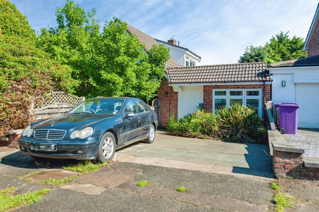 Property photo 3 of 35 Pbox-Img.Jpg