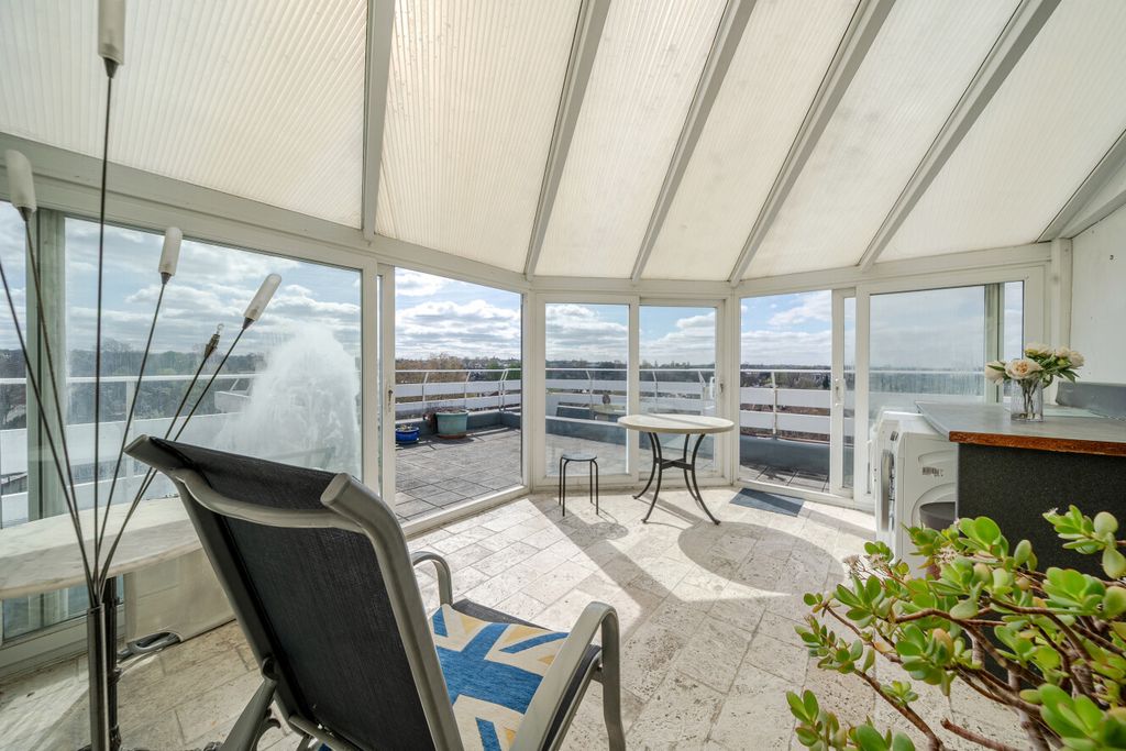 Property photo 1 of 16 1437512-16-69ce6F...
