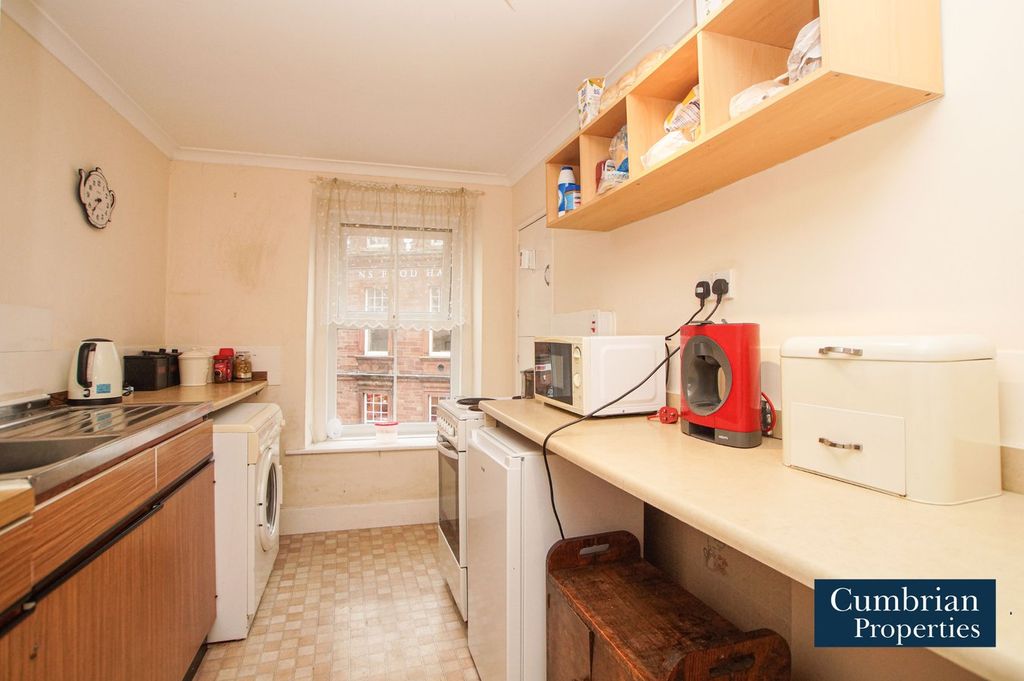 Property photo 2 of 17 Flat 2 Kitchen