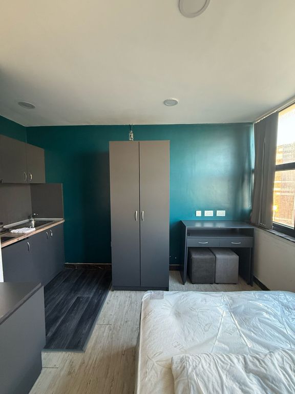 Property photo 1 of 8 102 Horizon