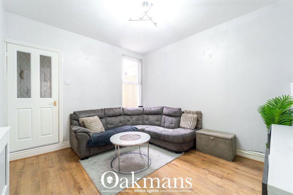 Property photo 3 of 17 Picture No. 06