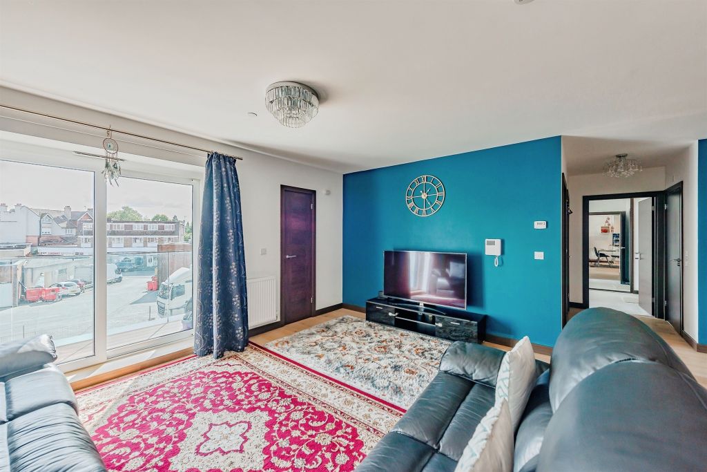 Property photo 3 of 12