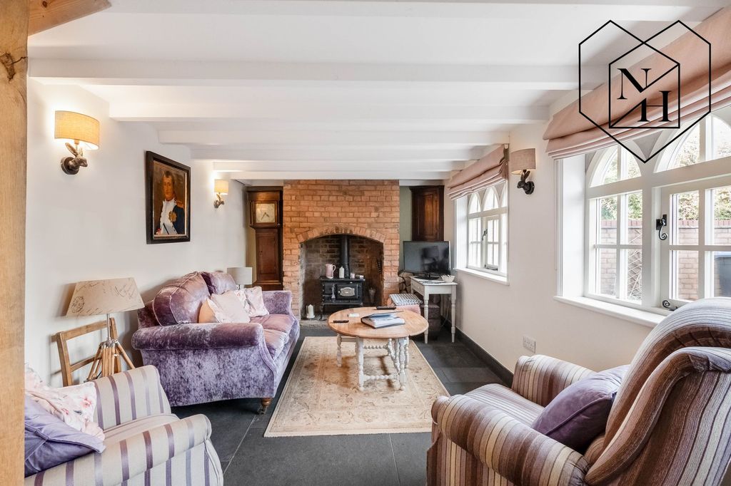 Property photo 2 of 10