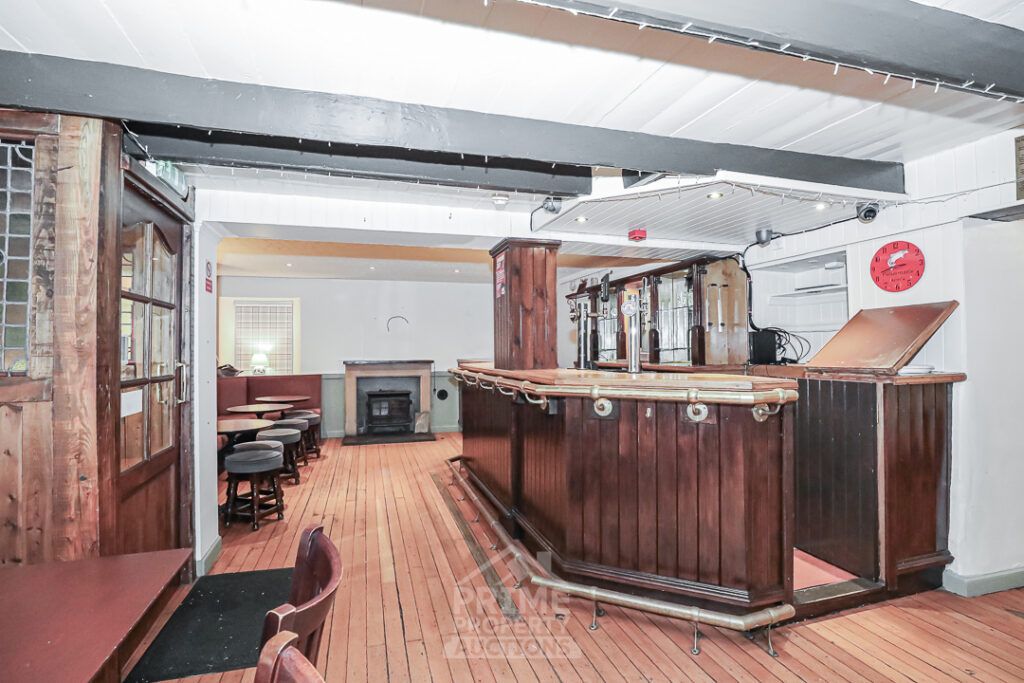 Property photo 2 of 37