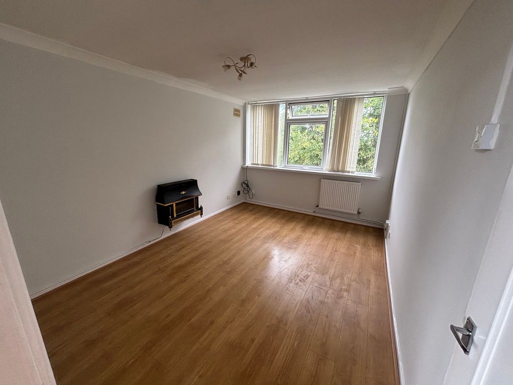 Property photo 1 of 8 Image