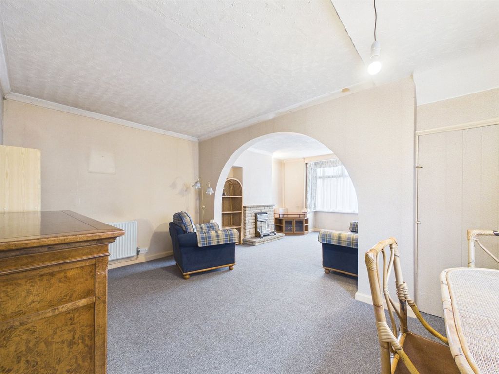 Property photo 3 of 12 Picture No. 10