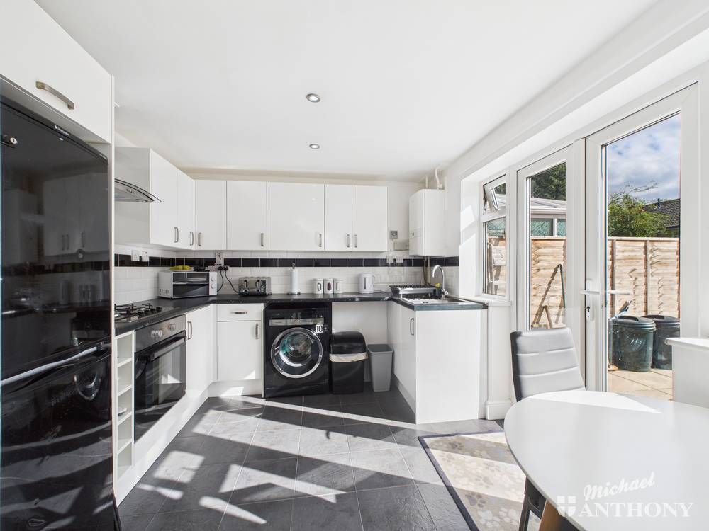 Property photo 2 of 16 Cam02773G0-Pr0359-Still013-Thumbnail-H750-70
