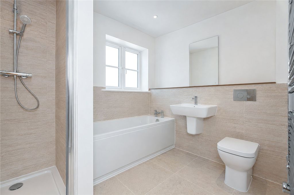 Property photo 3 of 10 Picture No. 11