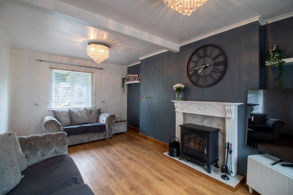 Property photo 2 of 19