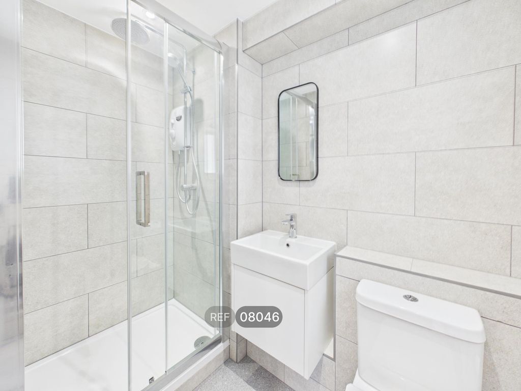 Property photo 3 of 8 Bathroom