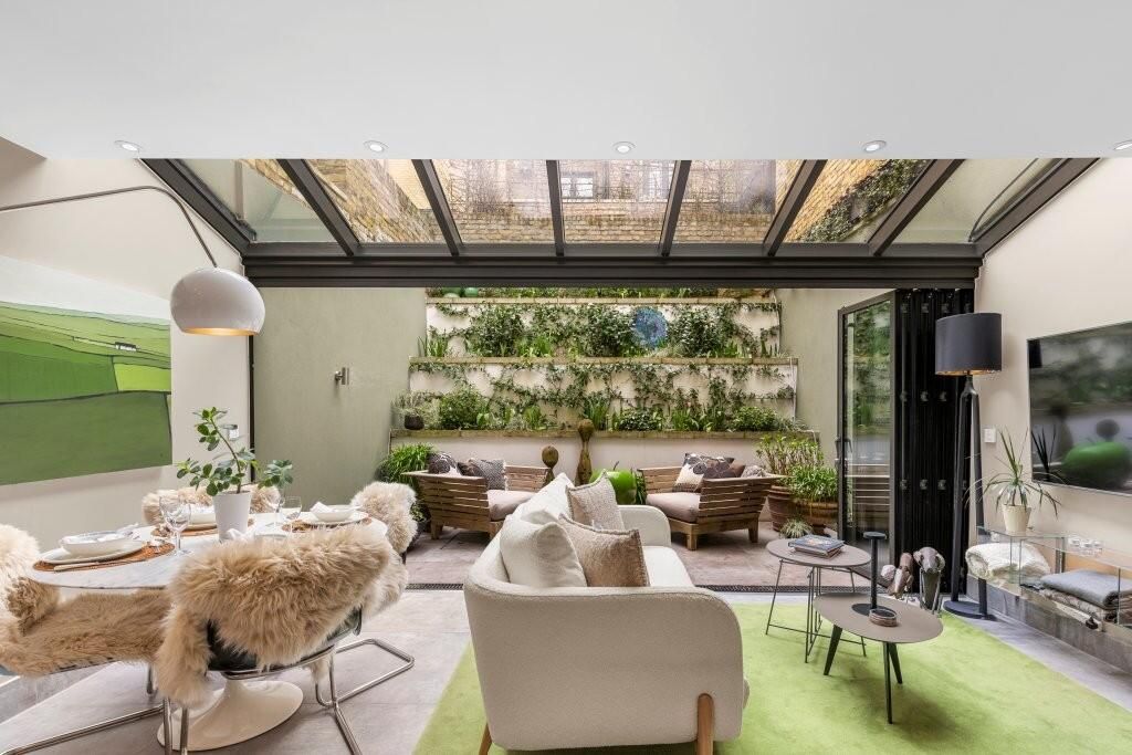 Property photo 1 of 22 Conservatory