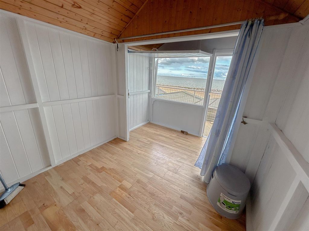 Property photo 2 of 9 Inside Of Beach Hut