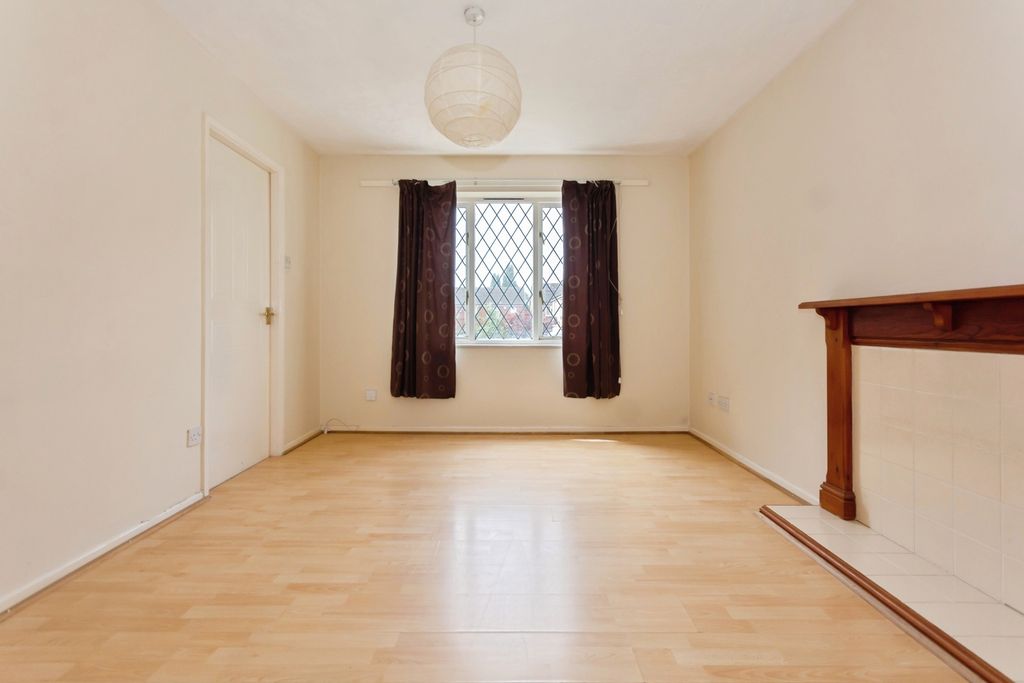 Property photo 2 of 17 Photo