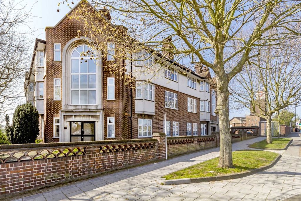 Property photo 1 of 5