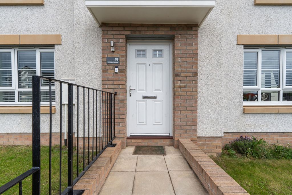 Property photo 3 of 30