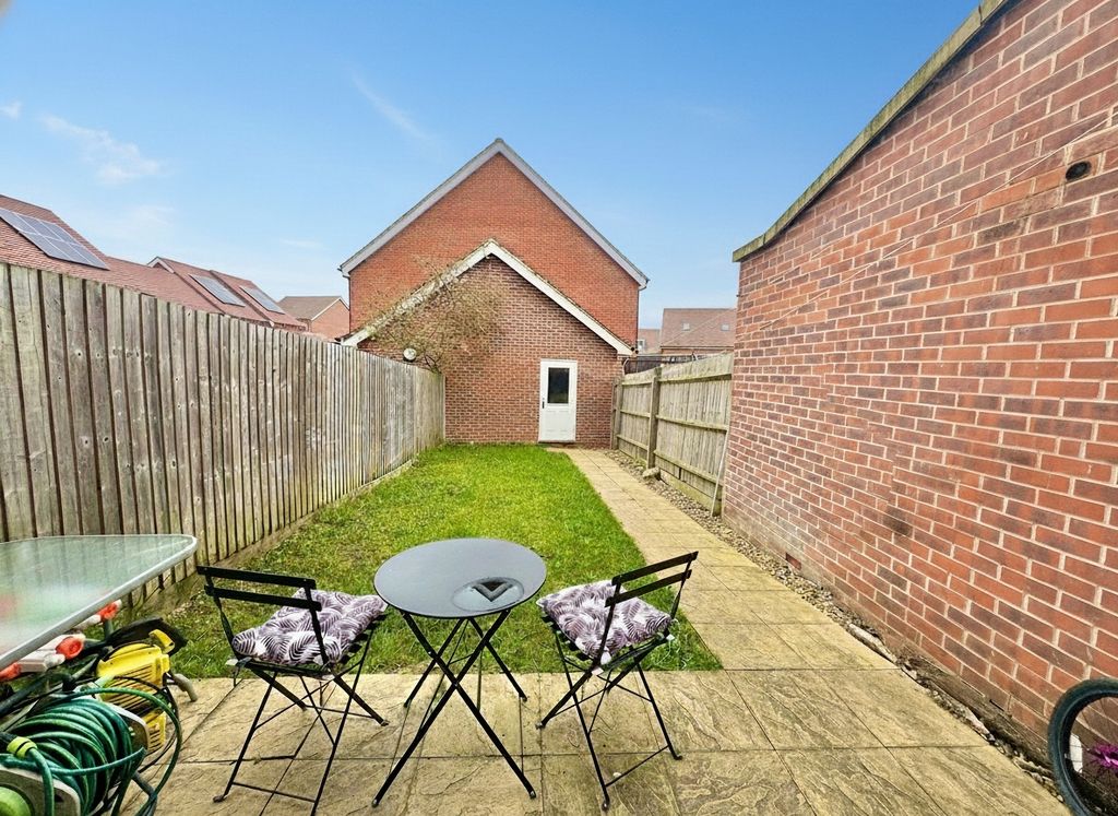 Property photo 2 of 18 5063731