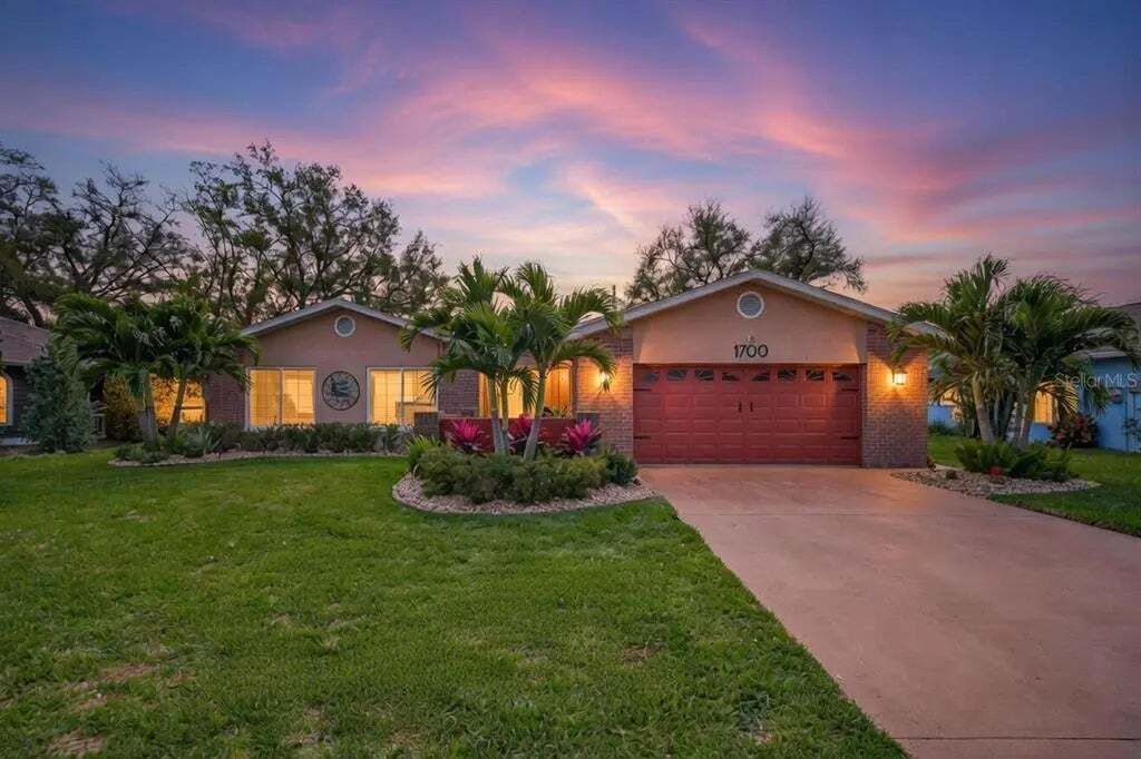 Property photo 1 of 20