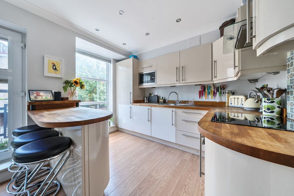 Property photo 2 of 14 Kitchen