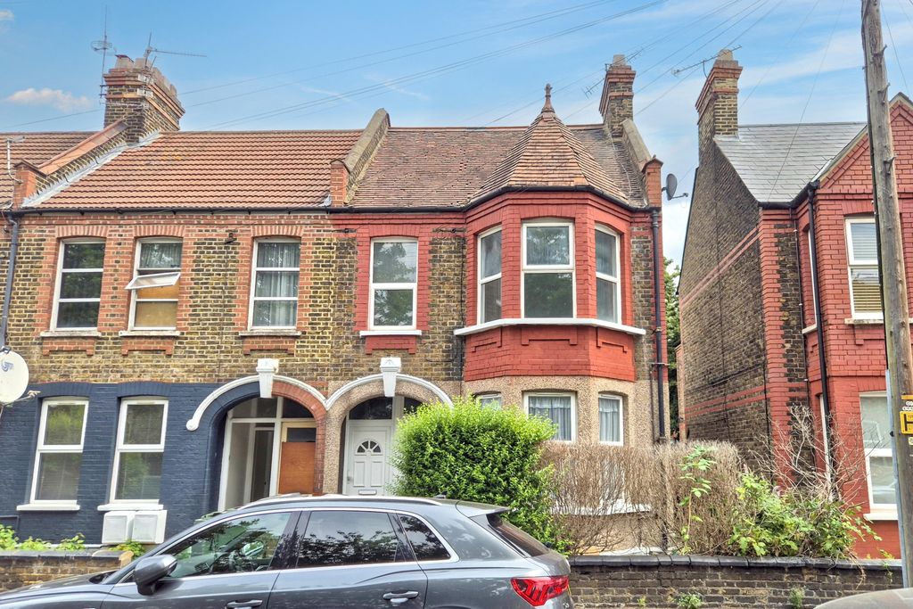 Property photo 1 of 13 53 Perth Road, Leyton, London, E10 7Pa