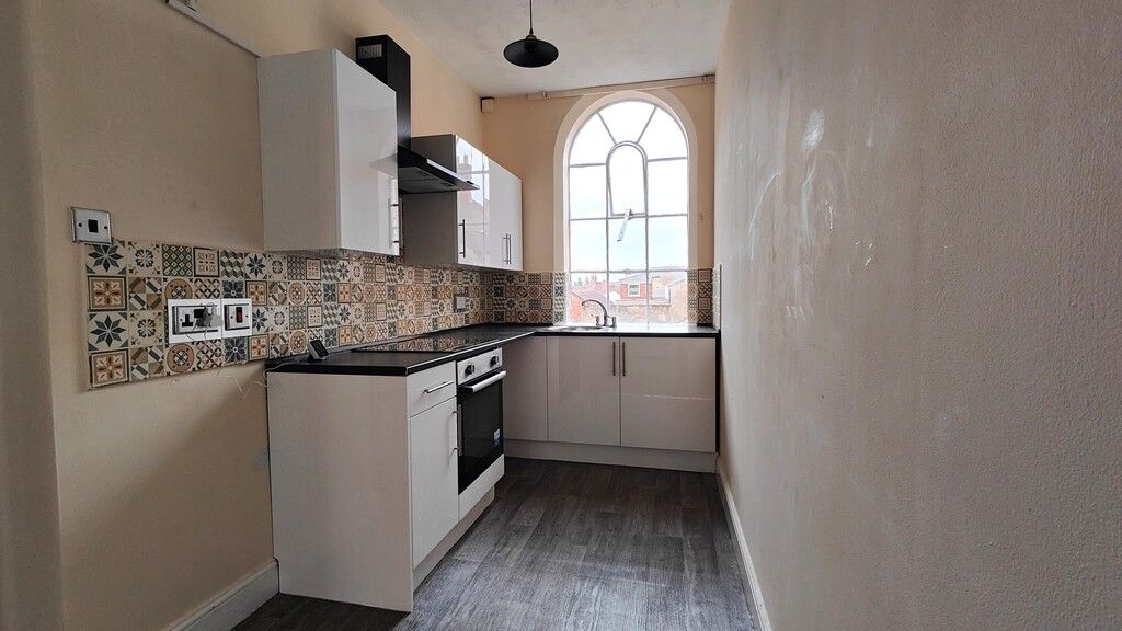 Property photo 3 of 8 108 Lettings