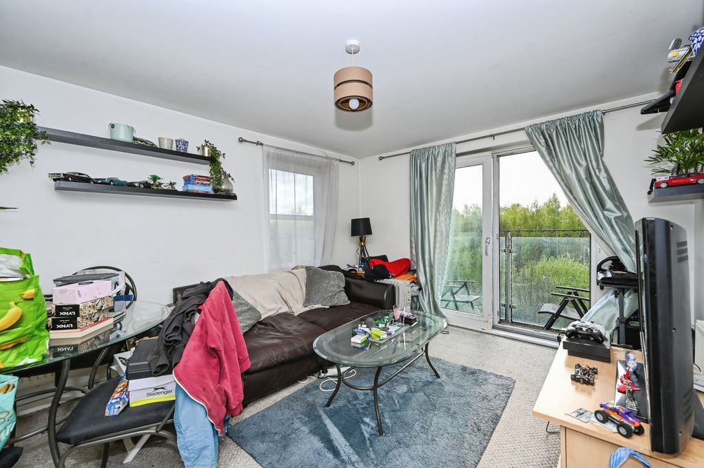 Property photo 3 of 13