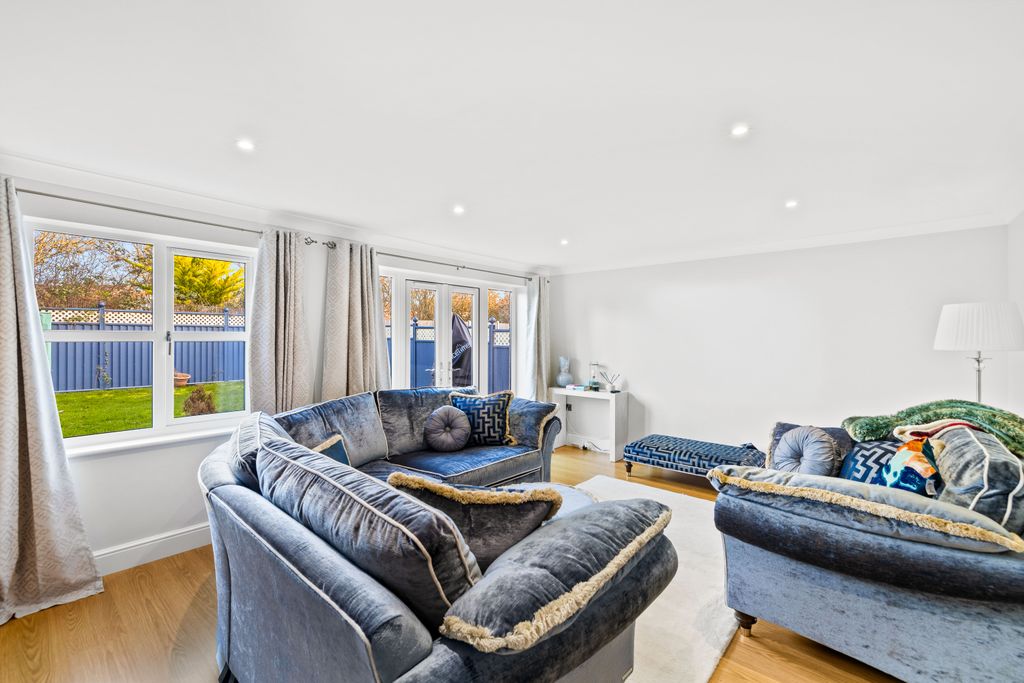 Property photo 3 of 12 1 (18).Jpg