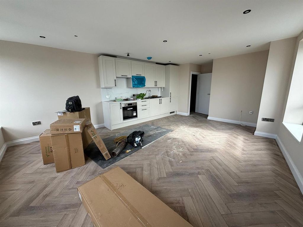 Property photo 3 of 7 Living Room