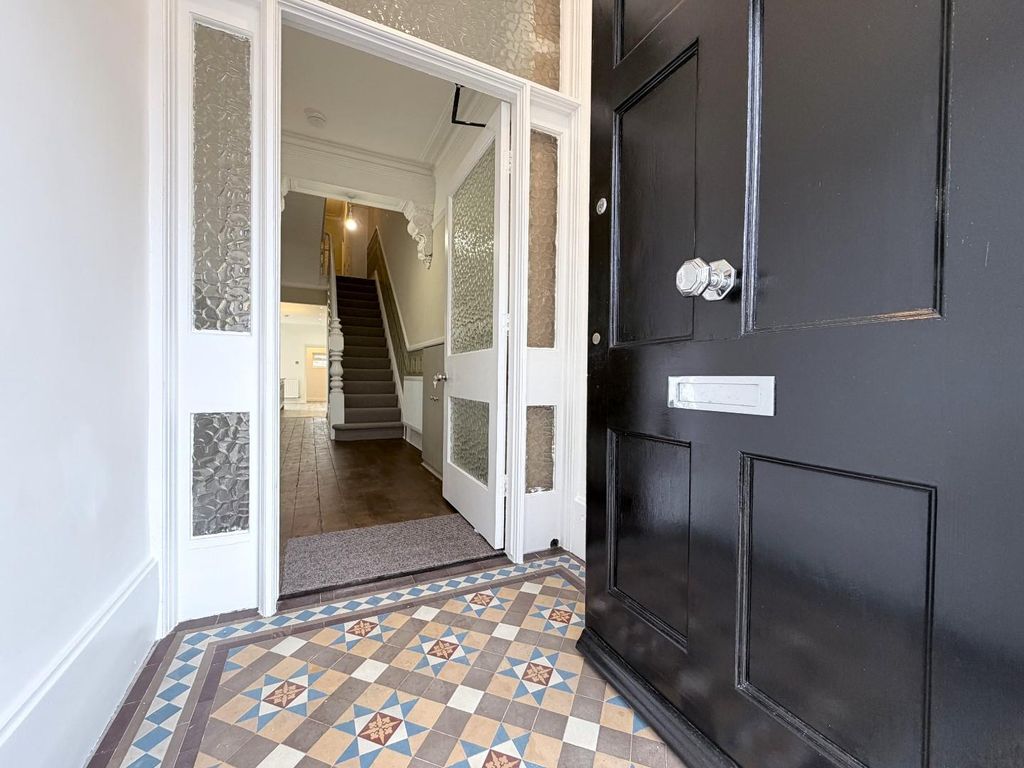 Property photo 3 of 46 Entrance