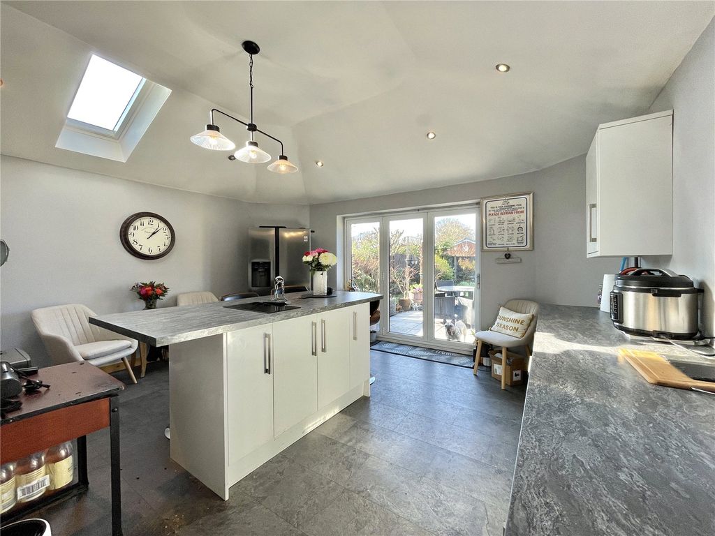 Property photo 3 of 29 Picture No. 30