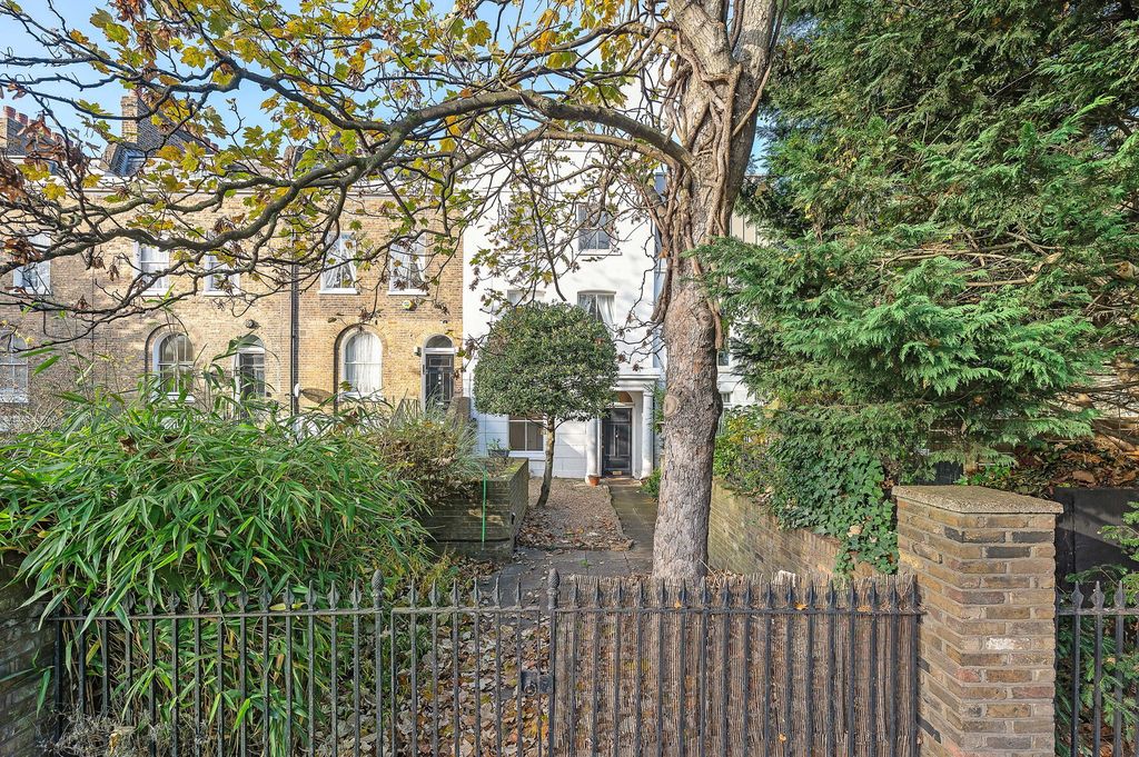 Property photo 3 of 16