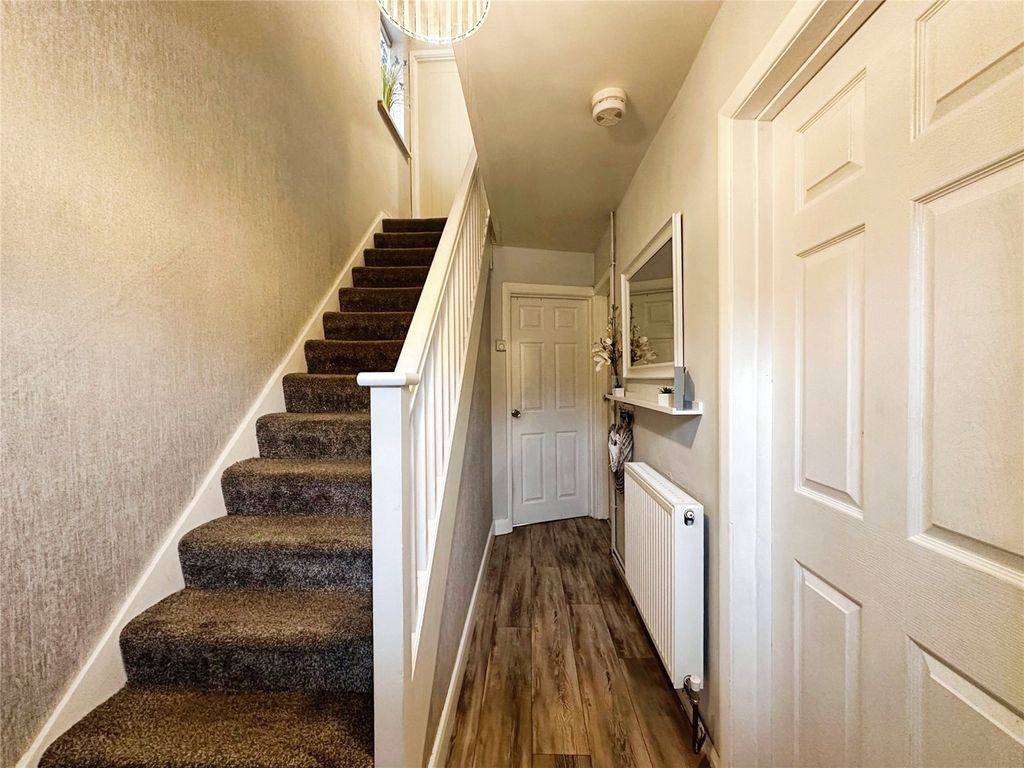 Property photo 2 of 19 Entrance Hallway