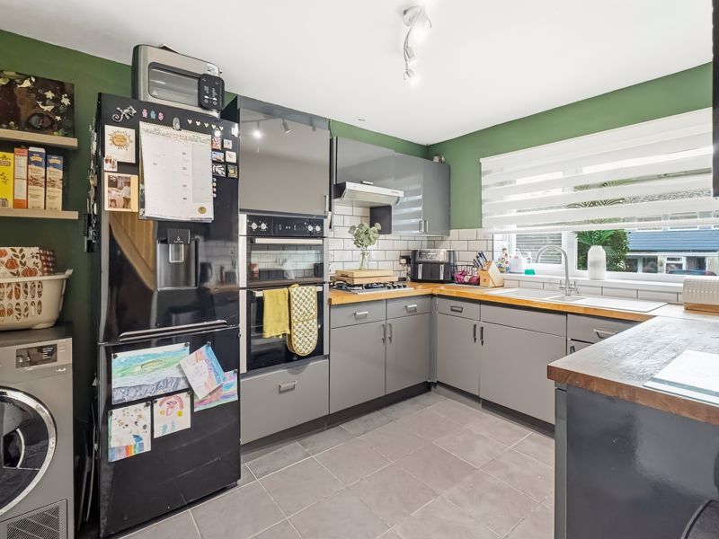 Property photo 3 of 14 Photo 8