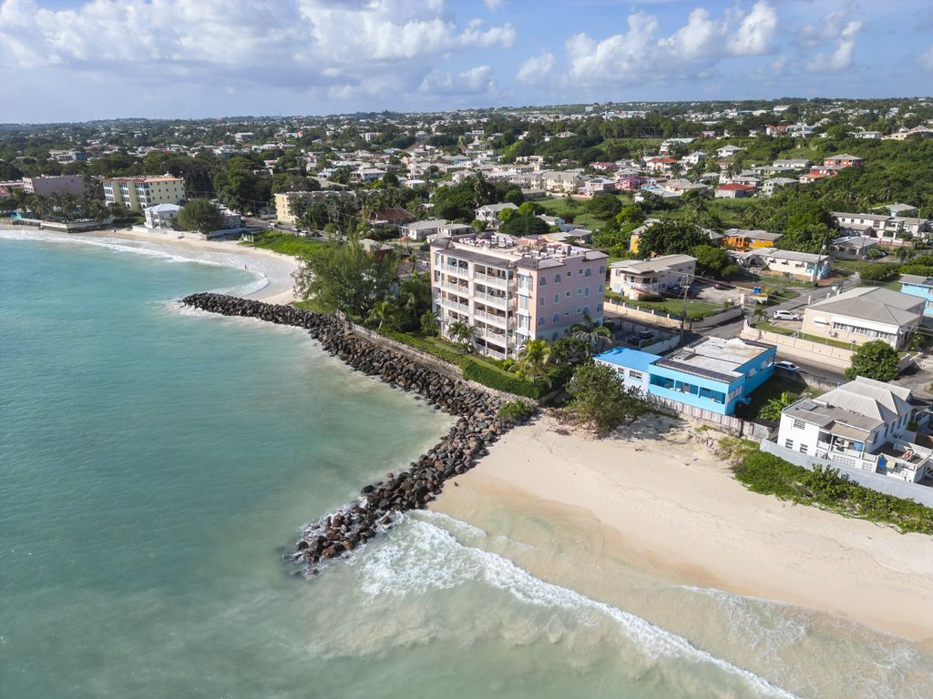 Property photo 2 of 41