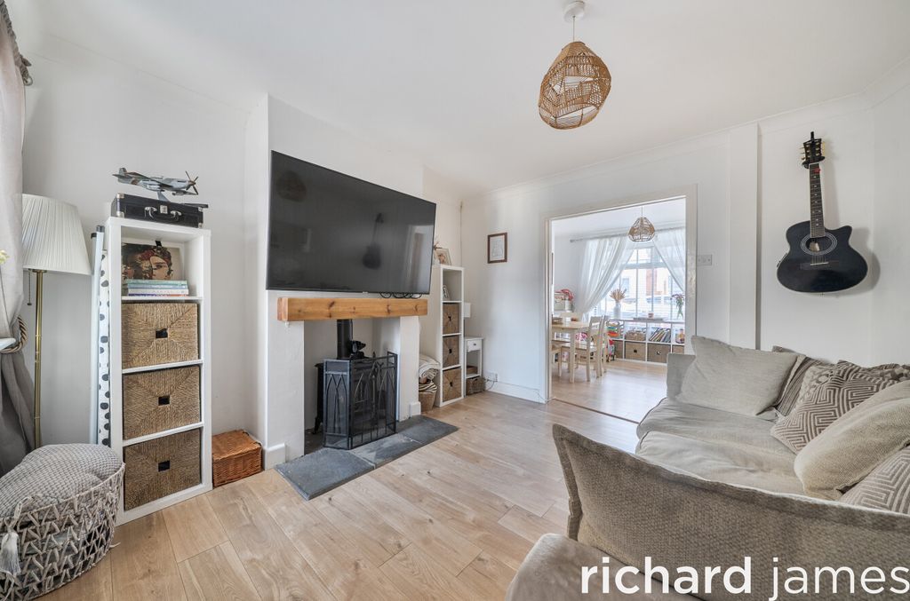 Property photo 2 of 12 02Ea2036Bd8E437Ca5Bf61c5Dee85F9c