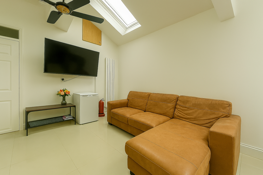 Property photo 3 of 8 Communal Area