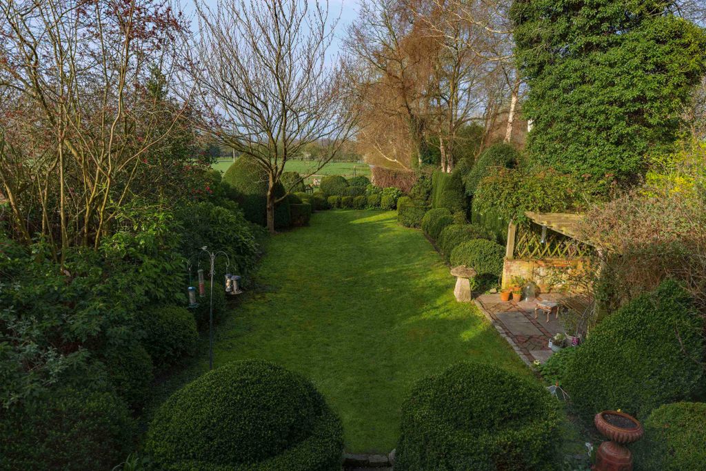 Property photo 3 of 22