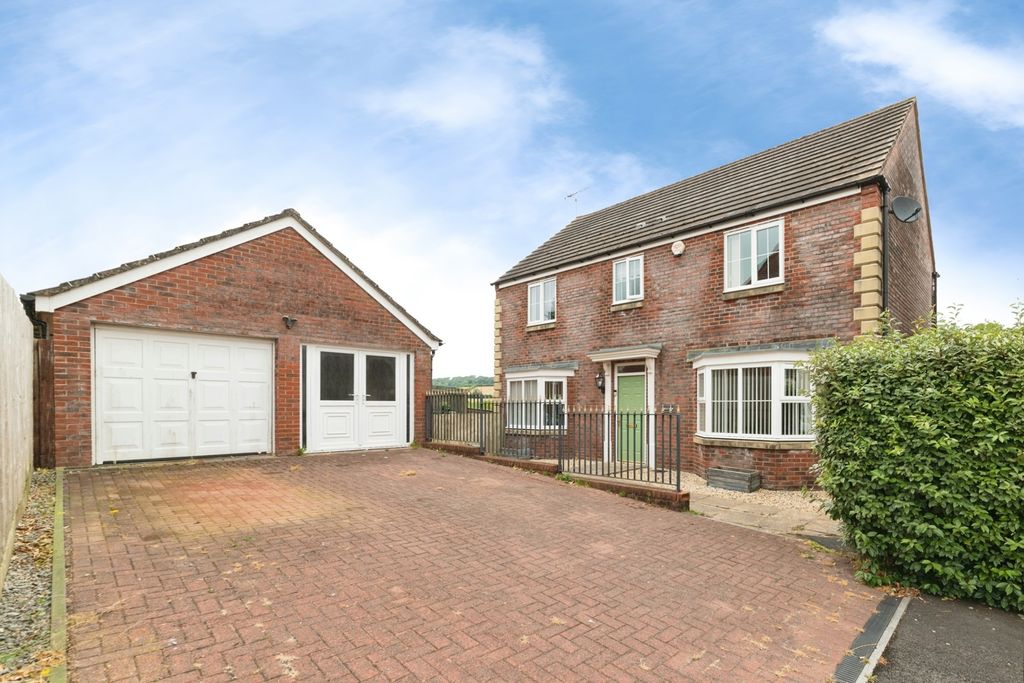 Property photo 1 of 26 Pbox-Img.Jpg