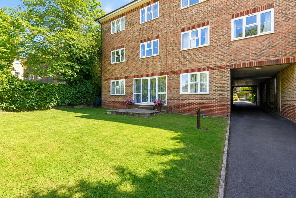 Property photo 2 of 12 Win Gardens.Png