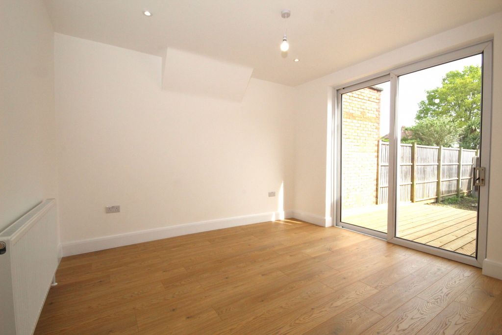 Property photo 3 of 10 Gallery