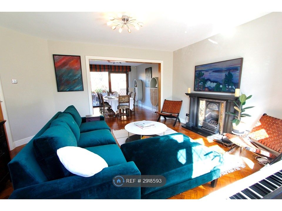 Property photo 2 of 21