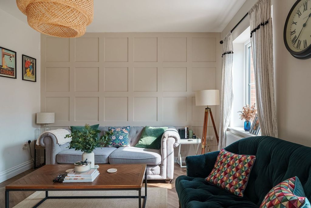 Property photo 2 of 19