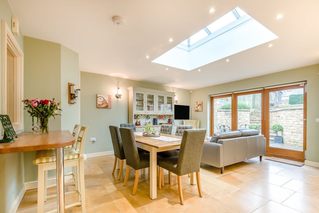 Property photo 2 of 17 Picture No. 09