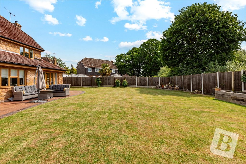 Property photo 2 of 24 Garden